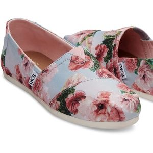 Pink Graphic Floral Print Women's Classics Size 9